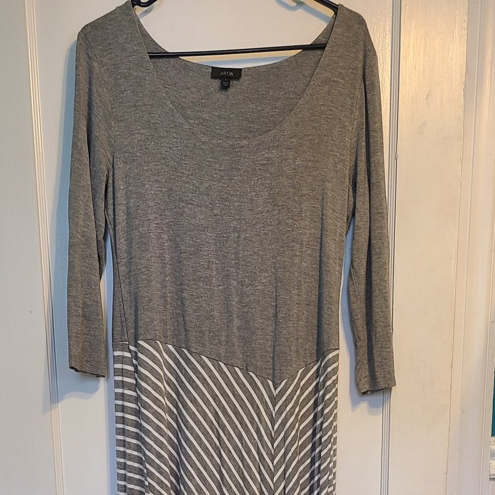Apt. 9 Women's 3/4 sleeve, long maxi-dress Gray and Gray stripe skirt